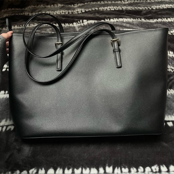 Michael Kors Bag - Picture 2 of 3